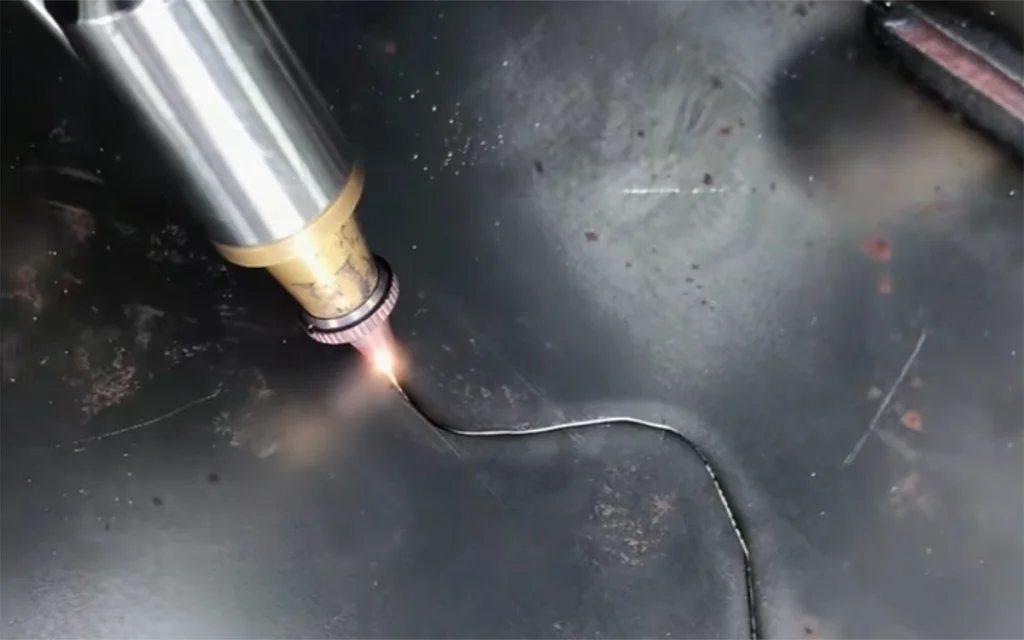 Cutting effect of handheld laser cutting machine.